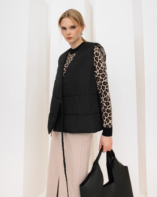 Жилетка на запах с водоотталкивающим эффектом, черный