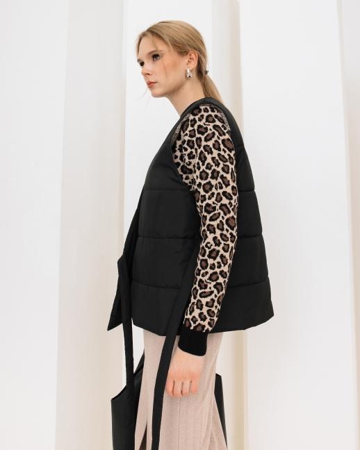 Жилетка на запах с водоотталкивающим эффектом, черный