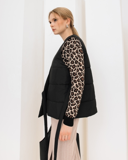 Жилетка на запах с водоотталкивающим эффектом, черный