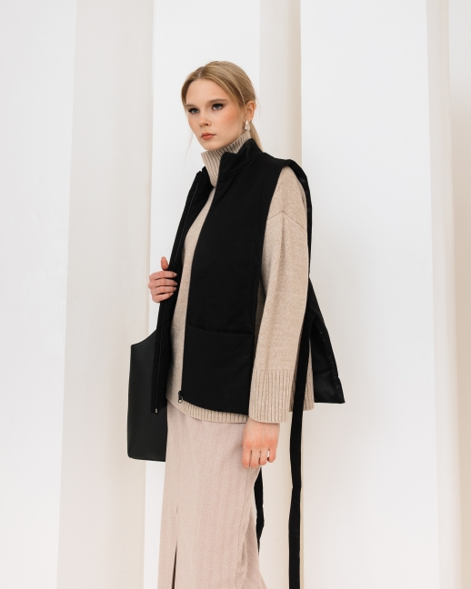 Жилетка- накидка из костюмной ткани, черный