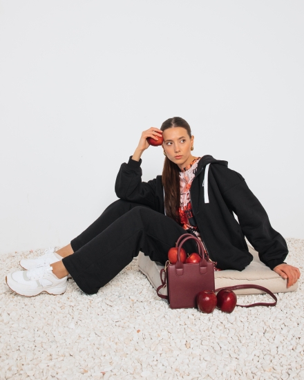 Брюки LZ с вышивкой, черный