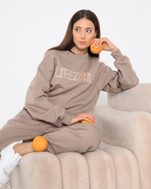 Свитшот LZ с вышивкой, мокко